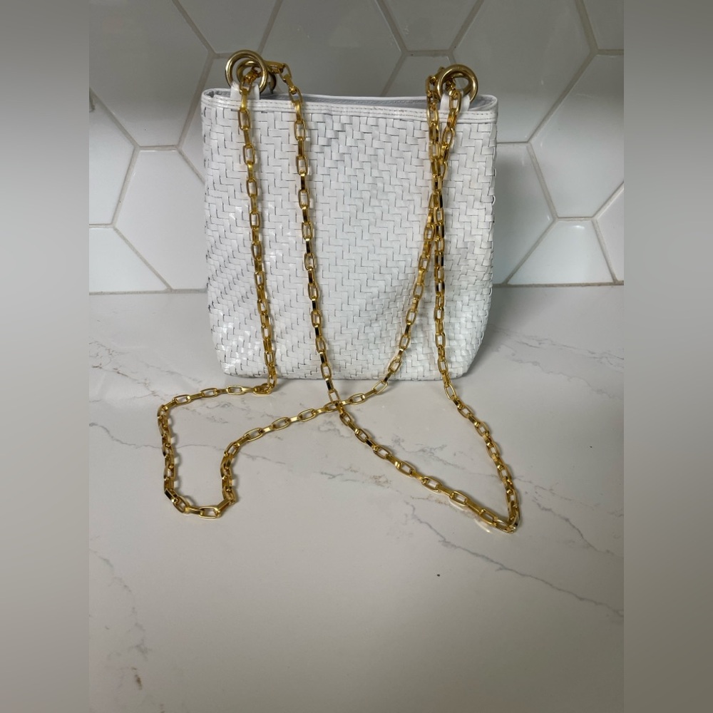 Beautiful White leather woven crossbody shoulder bag by L.J.S Collection NEW!